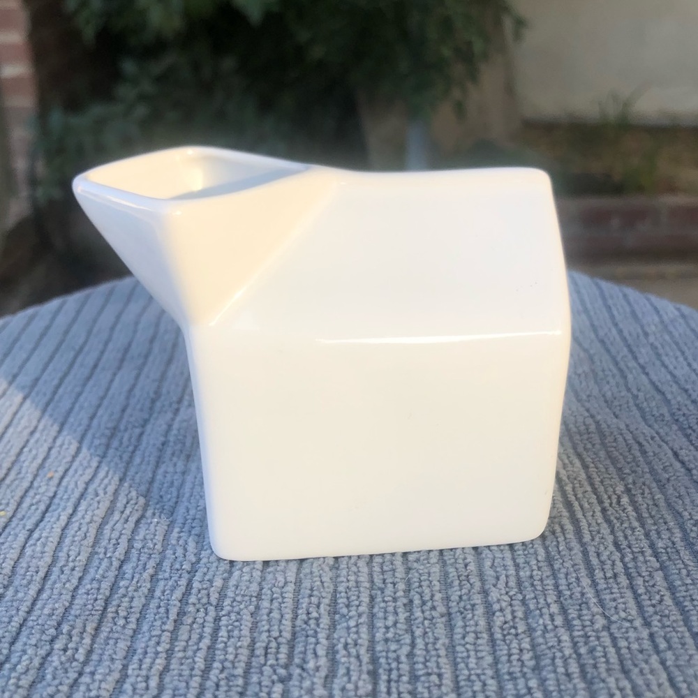 Unique American metalcraft milk carton creamer 5oz.